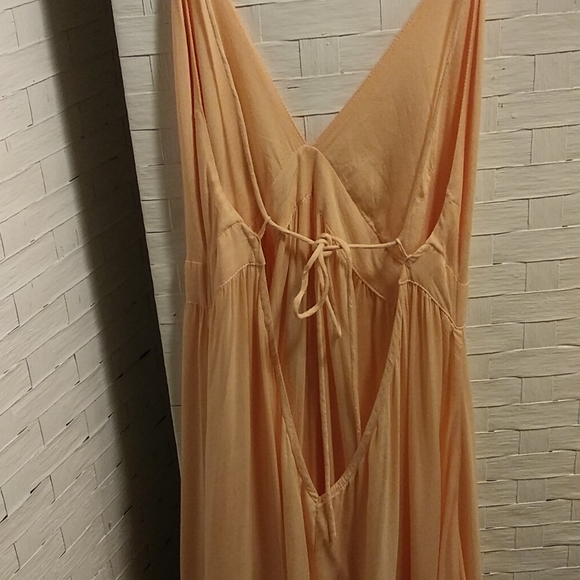 Dress - Picture 4 of 6